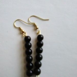 GOLD PLATED ROUND PEARL EARRINGS-HANGING